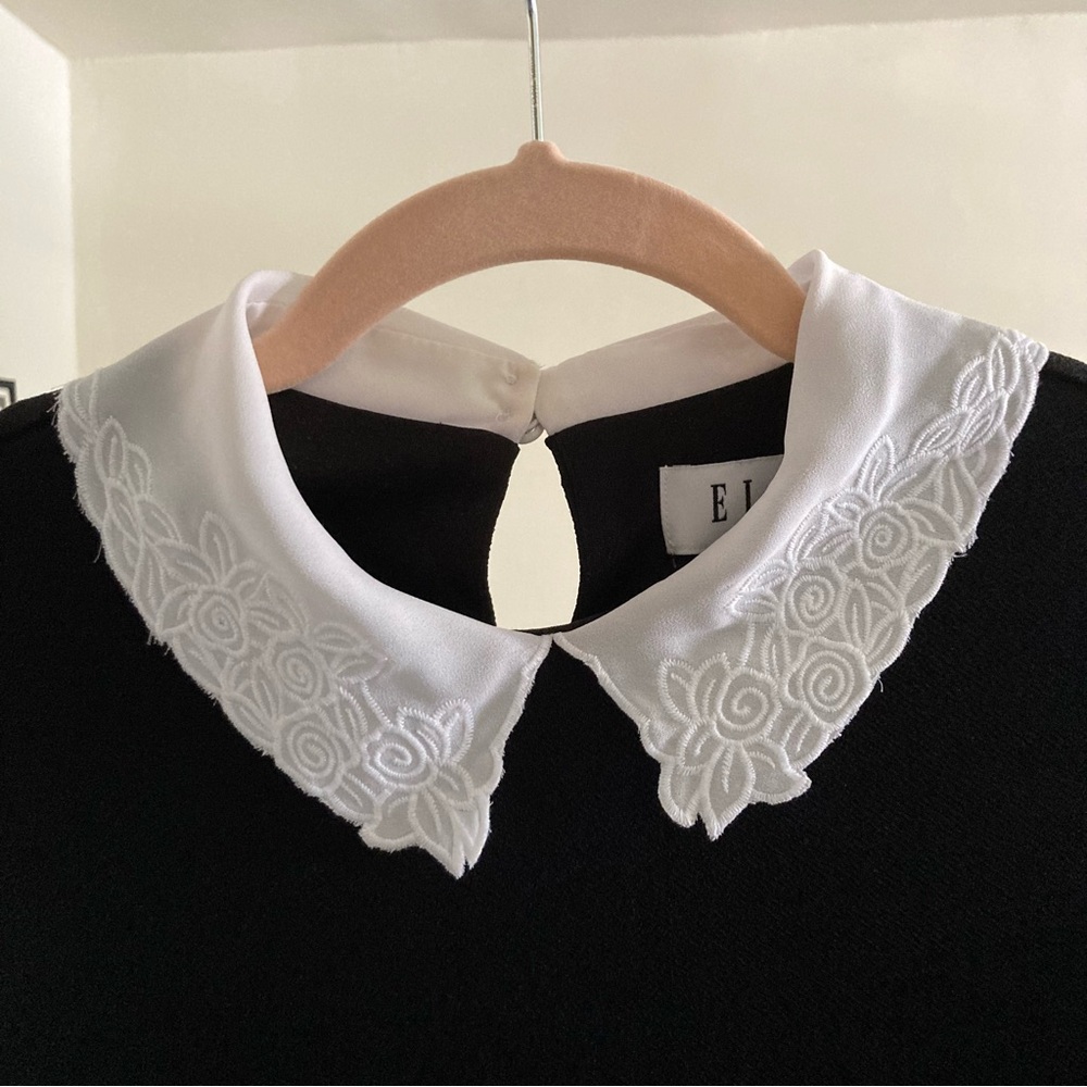 Black Knee-length Elle Dress with Peter Pan Collar - Picture 2 of 7